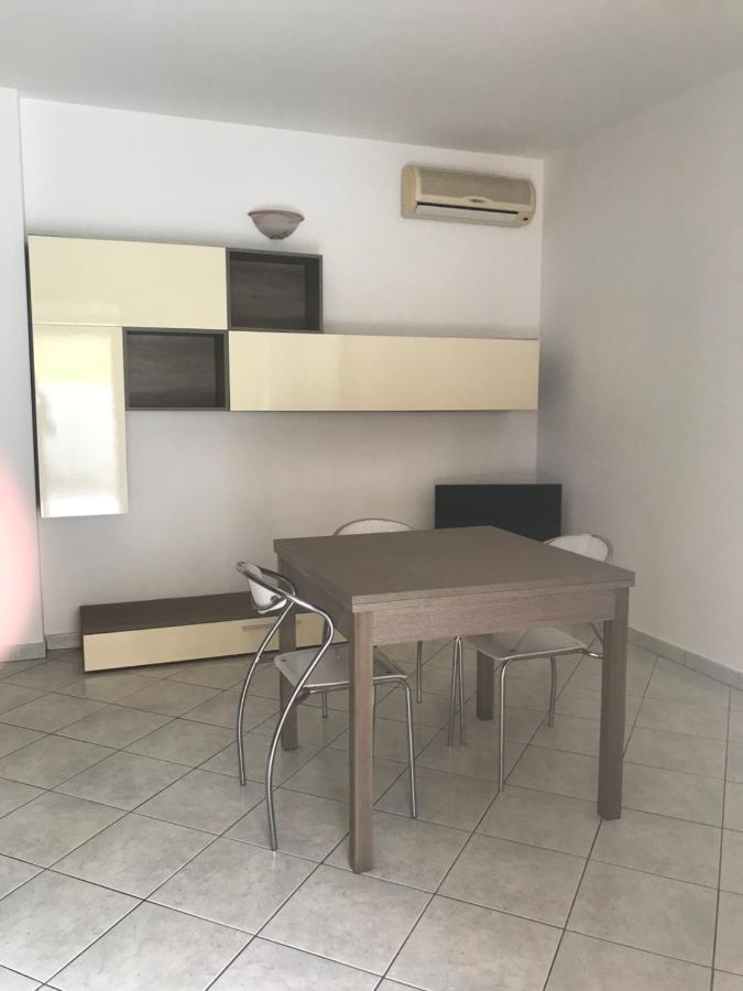 Casa Camere Pistis Асемини Екстериор снимка